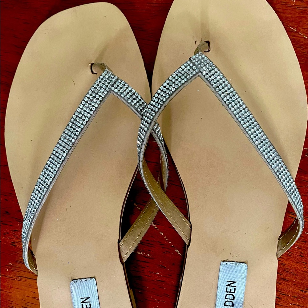 Steve Madden worn once for bridal shower. Women Sz 8